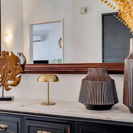 Sunny 3bdr Flat In By Lovelystay Appartamento *