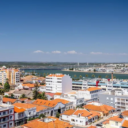 Sunny 3bdr Flat In By Lovelystay * Portimão